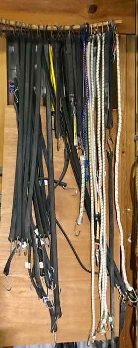 lot 4 image: Bungee Straps (assorted types and sizes)