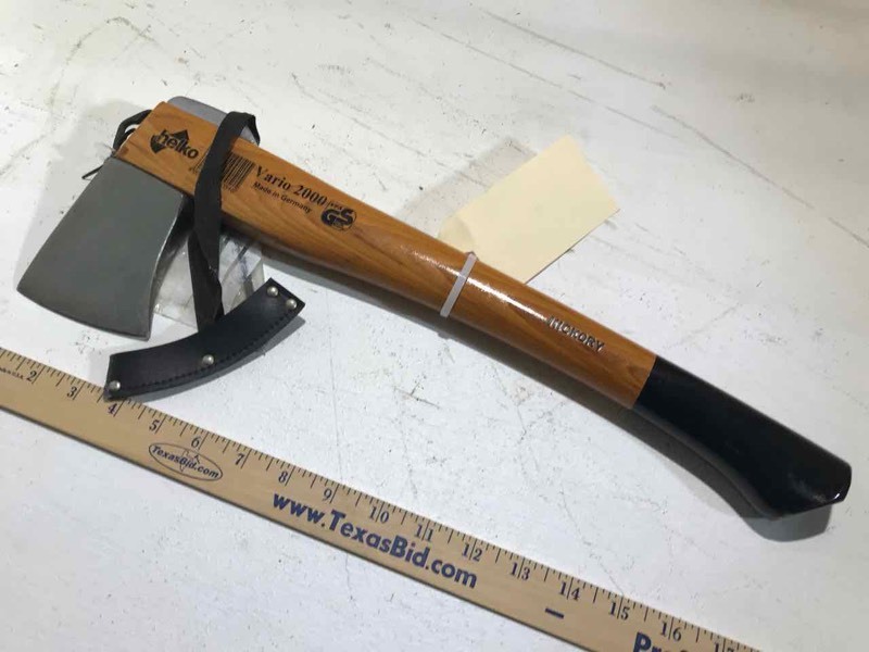 lot 31 image: Helko Vario 2000 Hickory Handle, 18 inch hatchet (new)