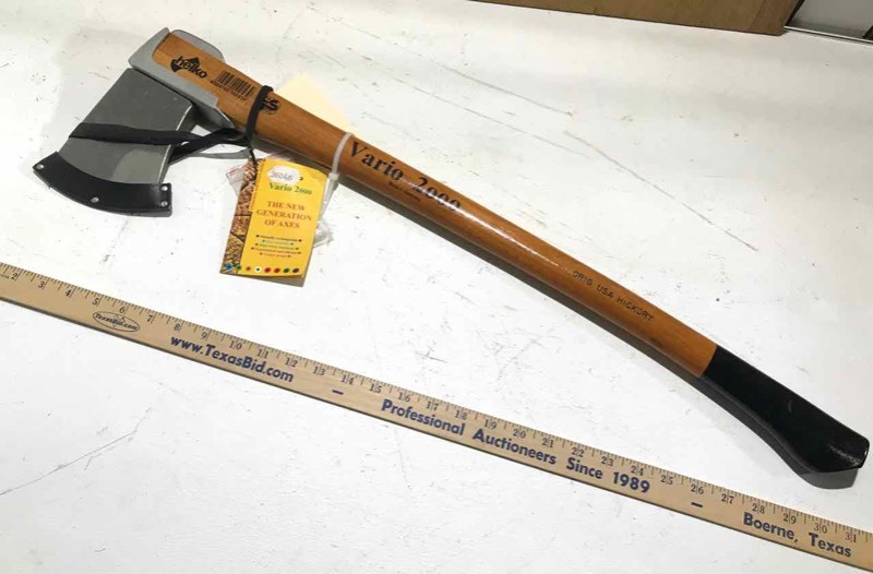 lot 32 image: Helko Vario 2000 Axe, 30 inch, Hickory handle, (new)