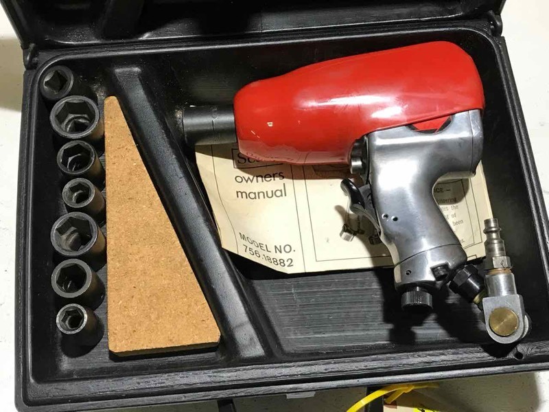 lot 106 image: Sears 12� in. Pneumatic Impact Wrench