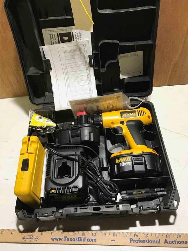 lot 107 image: DeWalt 18 Volt Cordless drill, 2 batteries & bits