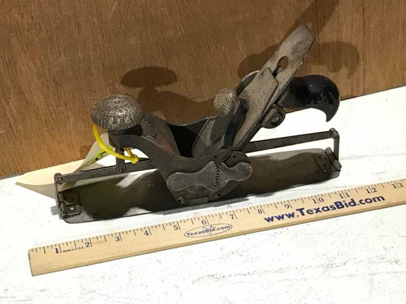 lot 121 image: Stanley Rule & Level Antique Hand Plane, No. 113,