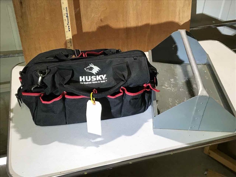 lot 133 image: Husky Tool Tote and metal tool tray