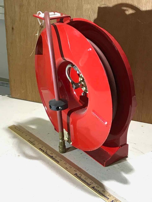lot 137 image: Air Hose reel, red