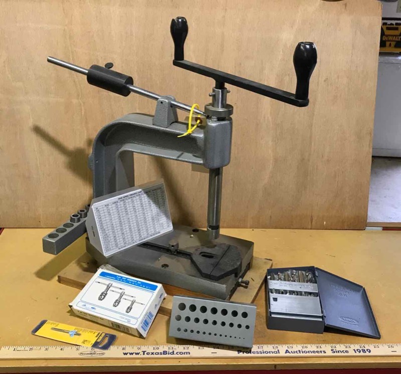 lot 159 image: Tapping Machine, tap holders and taps