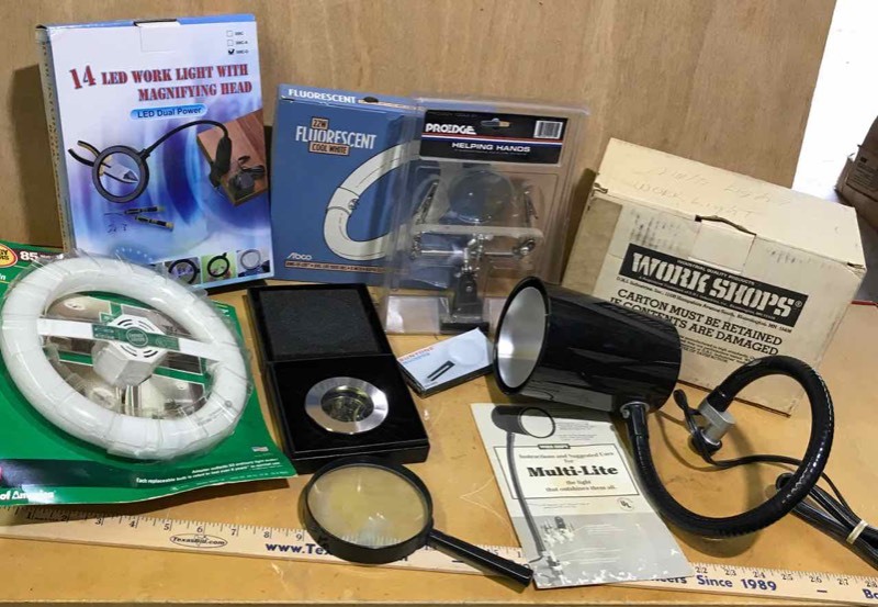 lot 161 image: Box of assorted magnifiers