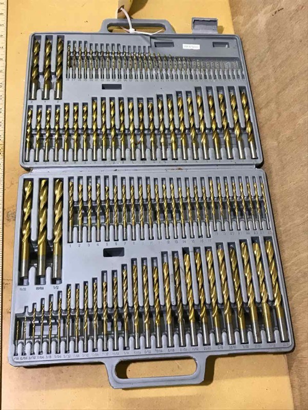 lot 197 image: Gold color drill bit set