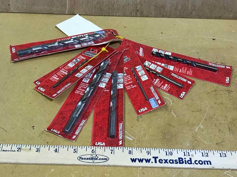 lot 220 image: Drill Bits  Vermont American, assorted sizes, new in package (8)