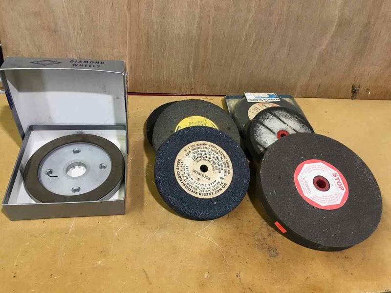 lot 238 image: Grinding Wheels, assorted