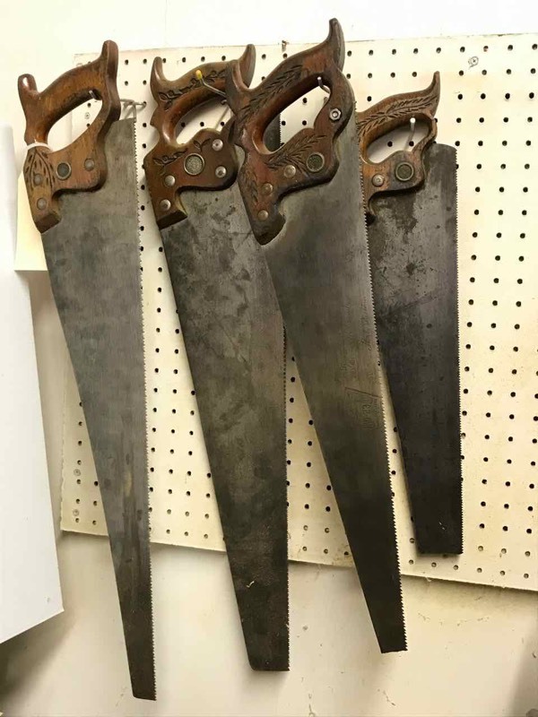 lot 249 image: (4) Hand Saws,  vintage