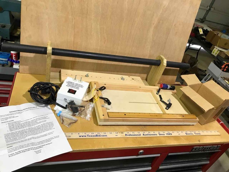 lot 268 image: Electric Rope Cutter, spool holder, work surface