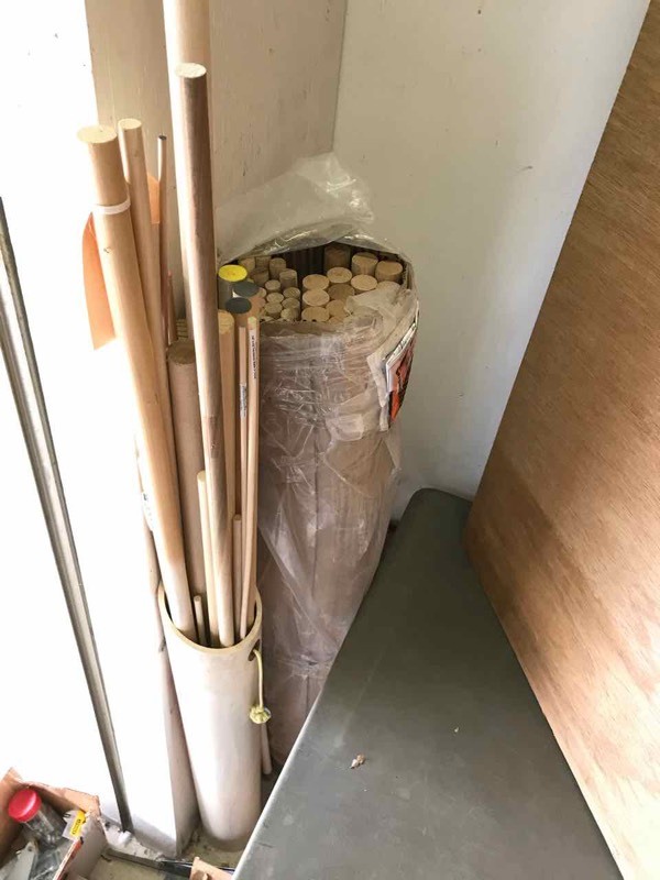 lot 275 image: Lot of assorted dowels (some 48� in.�)