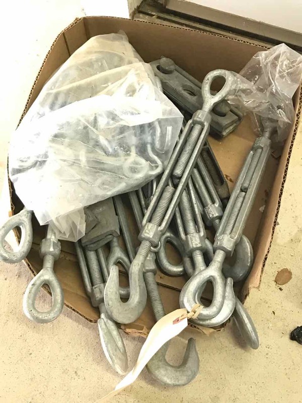 lot 281 image: Box of Turnbuckles, assorted