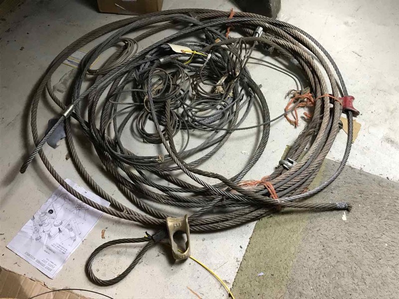 lot 307 image: Assorted Cables, unknown length, 14� in.� to 12� in.