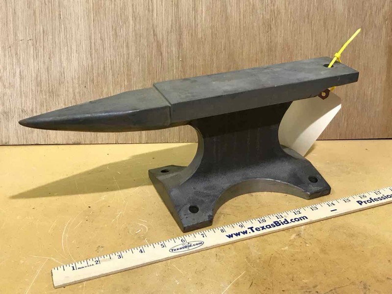 lot 311 image: Small Anvil, looks like railroad iron,  16.5� in. long