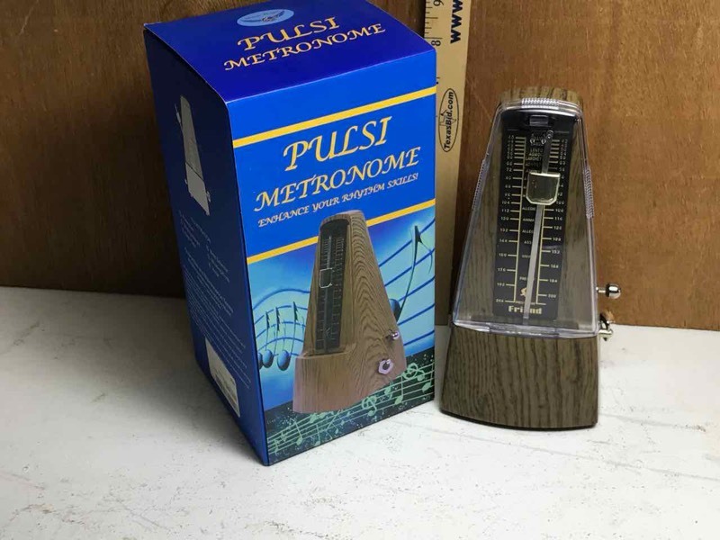 lot 352 image: Pulsi Metronome