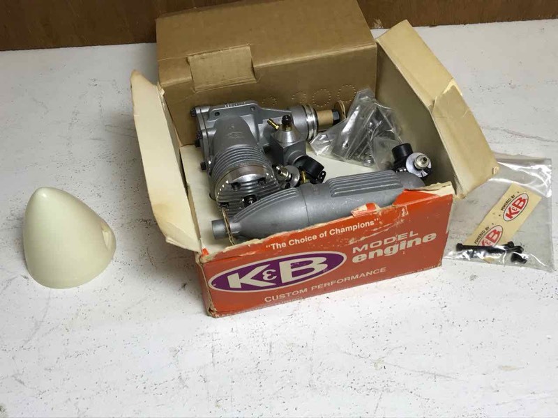 lot 354 image: Model Aircraft Engine  K&B Model Engine, No. 6550 (on box)