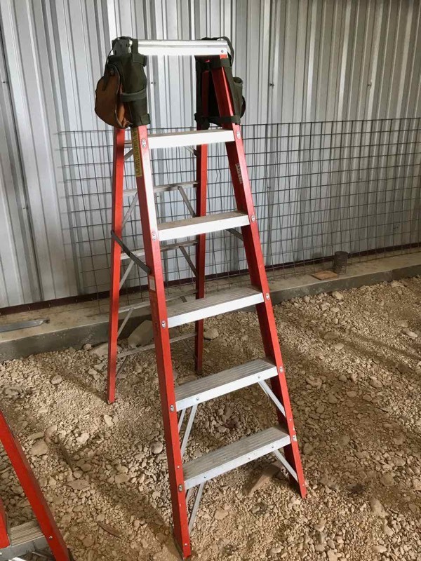 lot 506 image: Werner Step Ladder, 6 ft., fiberglass