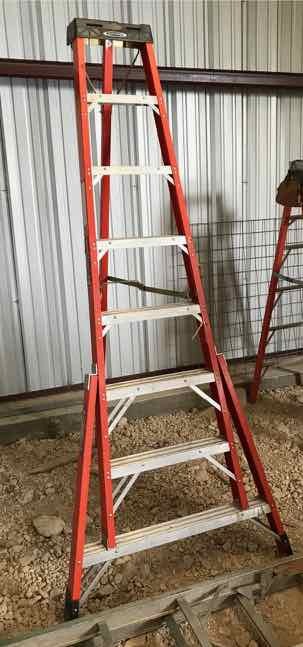 lot 507 image: Werner Step Ladder, 8 ft., fiberglass