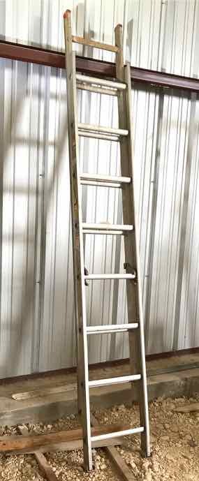lot 510 image: Aluminum Extension Ladder, 16 ft.