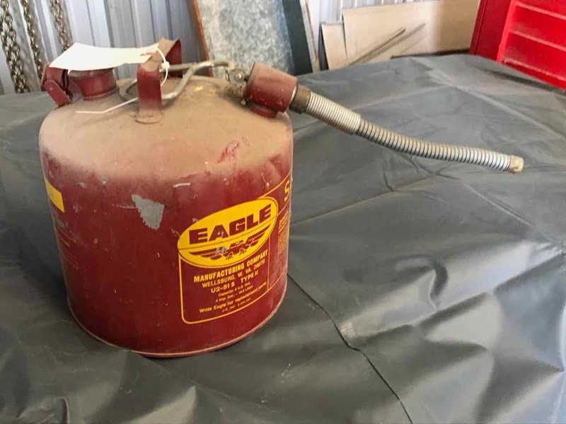 lot 528 image: Eagle metal gas can, 5 gal safety can