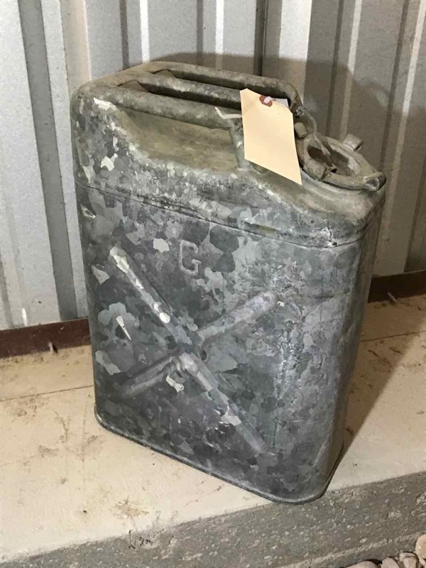 lot 532 image: Jerry Can, galvanized