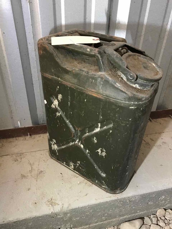 lot 534 image: Jerry Can, water