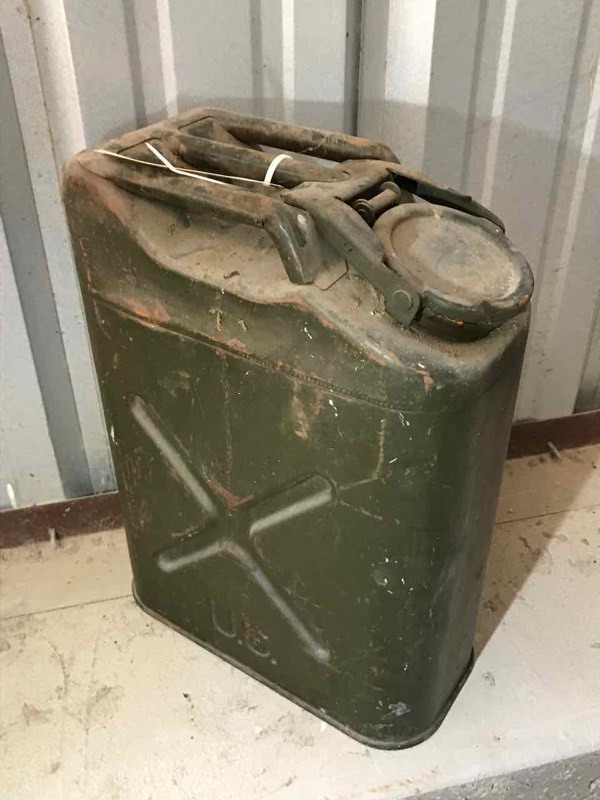 lot 536 image: Jerry Can, water