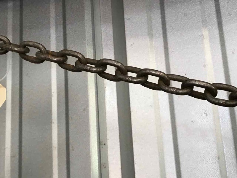 lot 538 image: Chain, 14 ft., 316 in. With hooks on both ends