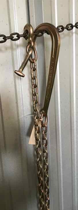 lot 550 image: Recovery Hook Chain, 516 in X 8 ft.