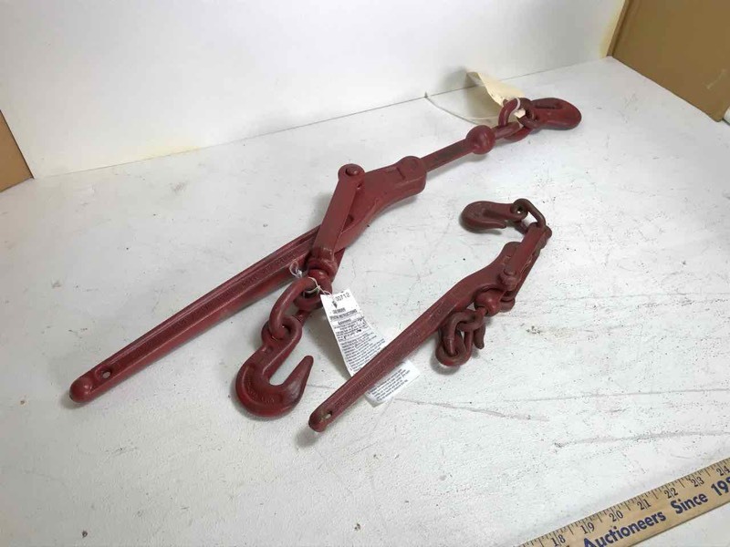 lot 553 image: Chain Boomers (2), 516 in, 14 in