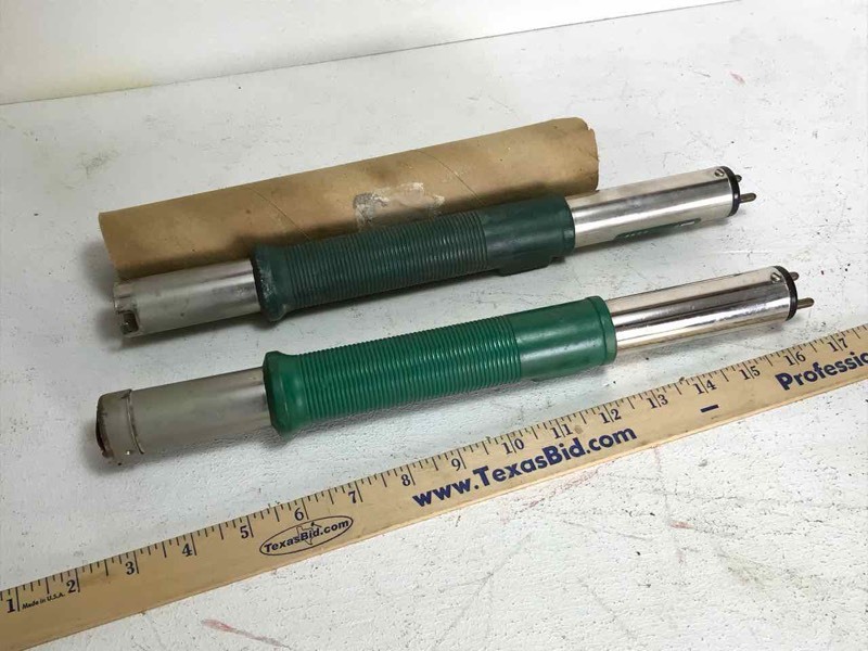 lot 564 image: Cattle Prod, Unknown condition