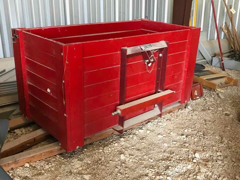 lot 565 image: 3 point Box with small compartment inside, rear gate opens, 3 ft. X 6 ft. X 3 ft. Deep