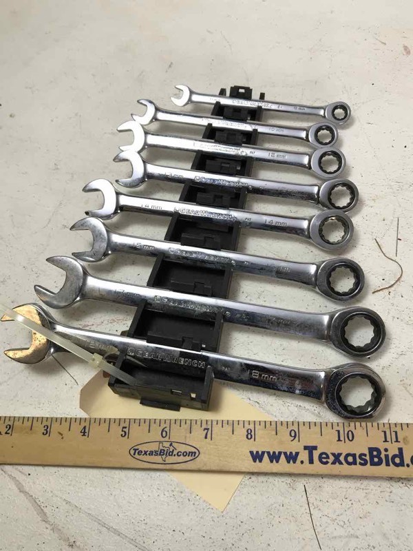 lot 582 image: Gear Wrench Metric Ratchet Combination Wrenches, 18mm to 9mm (8 wrenches)