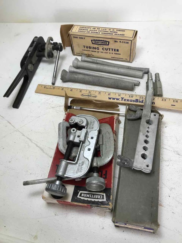 lot 598 image: Tubing Tools cutter, flaring, bender