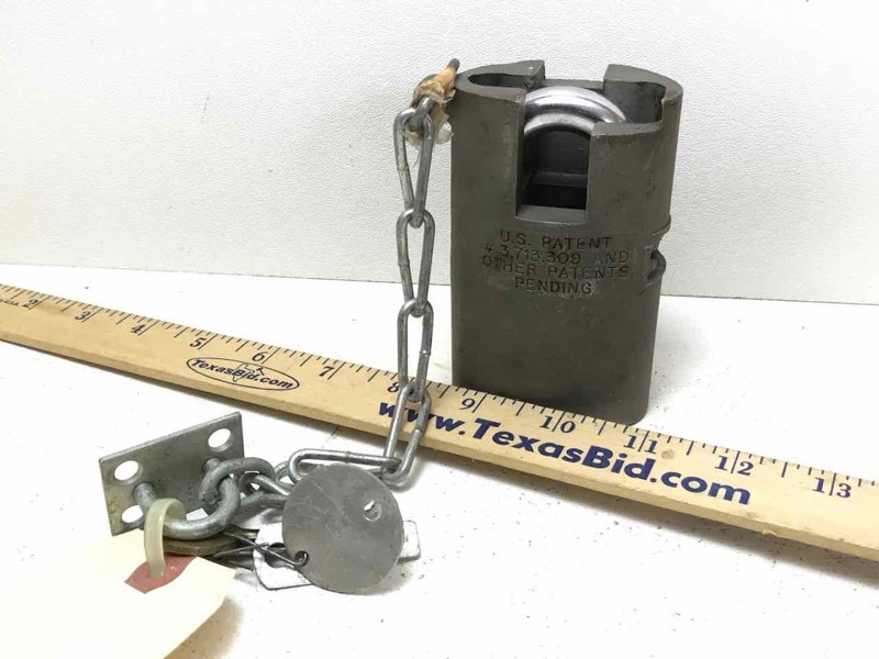 lot 601 image: Lock Sargent & Greenleaf Inc., Ingersoll, USA, 1973 with key. (Cool lock)