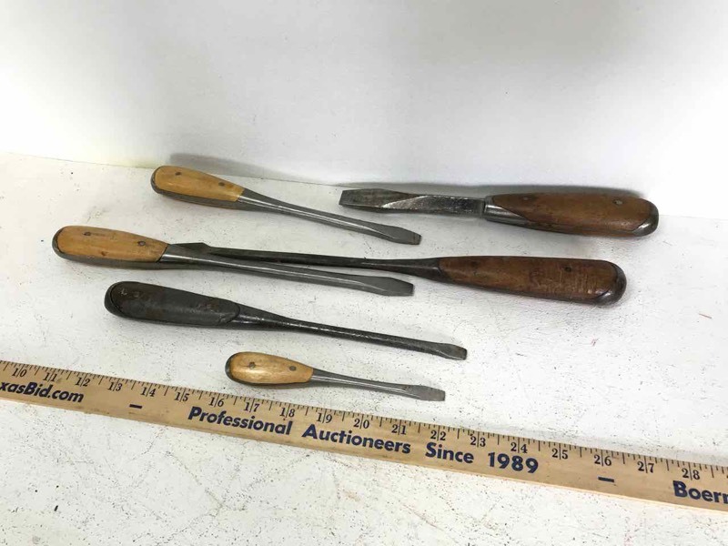 lot 627 image: Wood & Steel Screwdrivers (6)