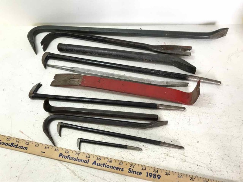lot 642 image: Wrecking & pry bars (8)