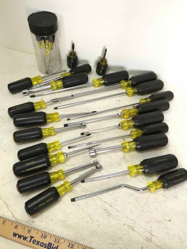 lot 679 image: Klien Screwdrivers and Nut Drivers
