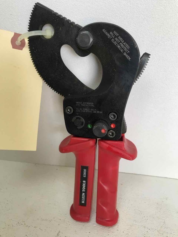 lot 684 image: Klien Tools Ratchet Cable Cutter Model 63600