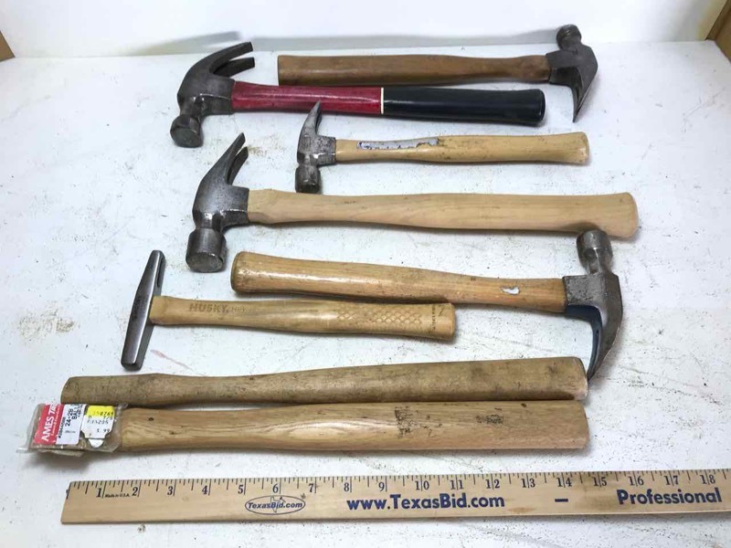 lot 698 image: Hammers Claw, Rip and Tack