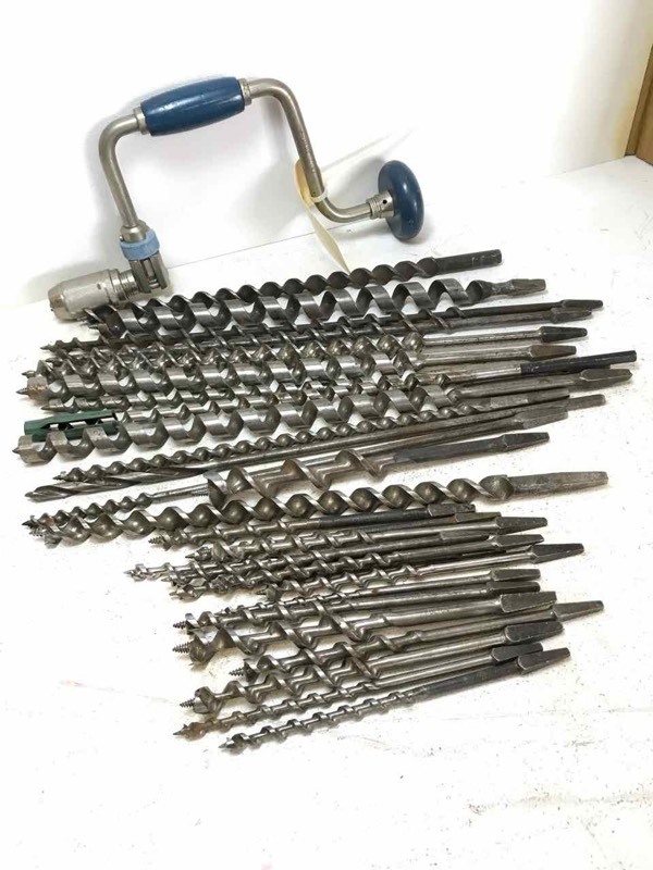 lot 709 image: Brace and Bits (bunch of bits)
