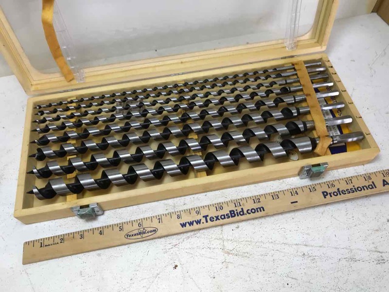 lot 710 image: Auger Bit Set in wood case (8)