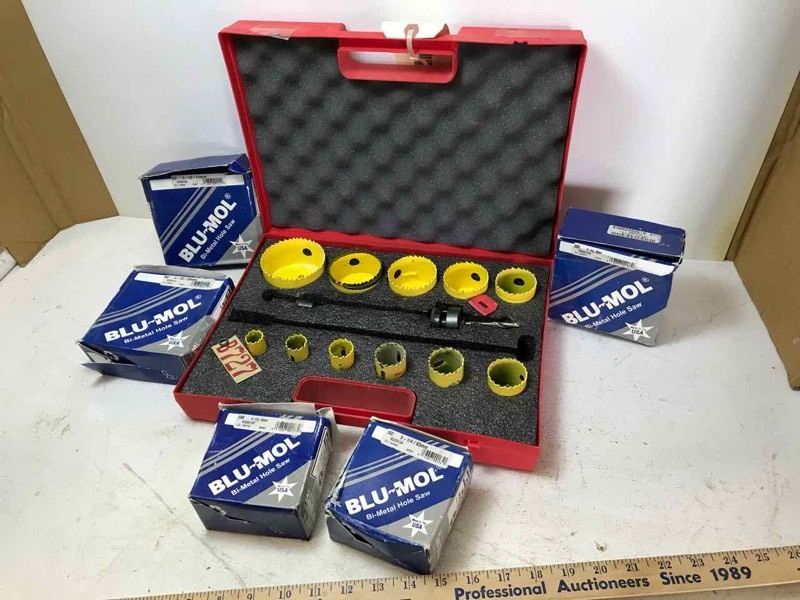 lot 714 image: Starrett Hole Saw Set and Blu-Mol Hole Saws