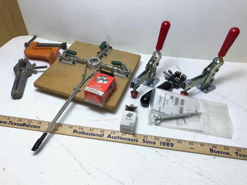 lot 744 image: Box of cable clamps