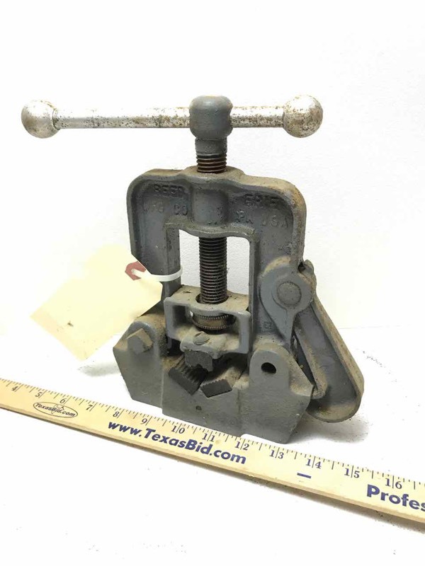 lot 756 image: Reed Pipe Vise