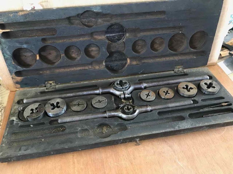 lot 764 image: Whitney & Russell Mfg. Die Set in wooden case