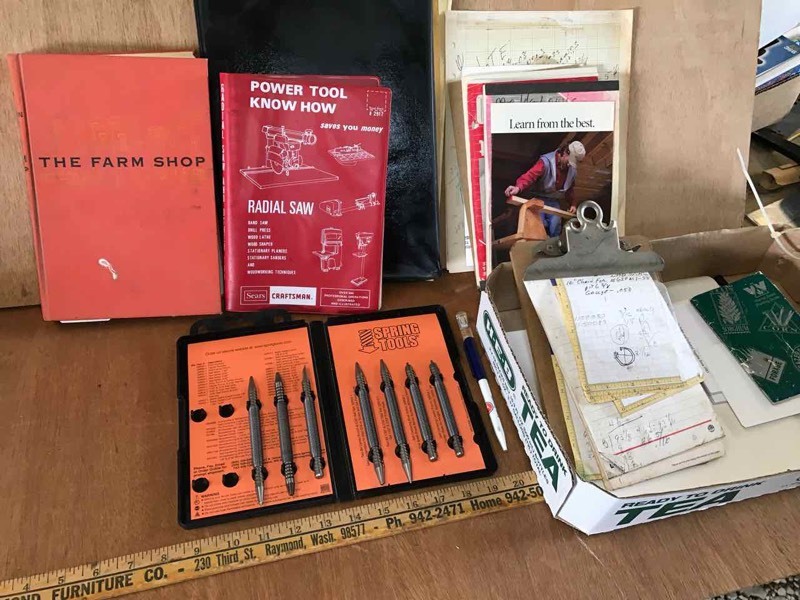 lot 770 image: Box of How To Books