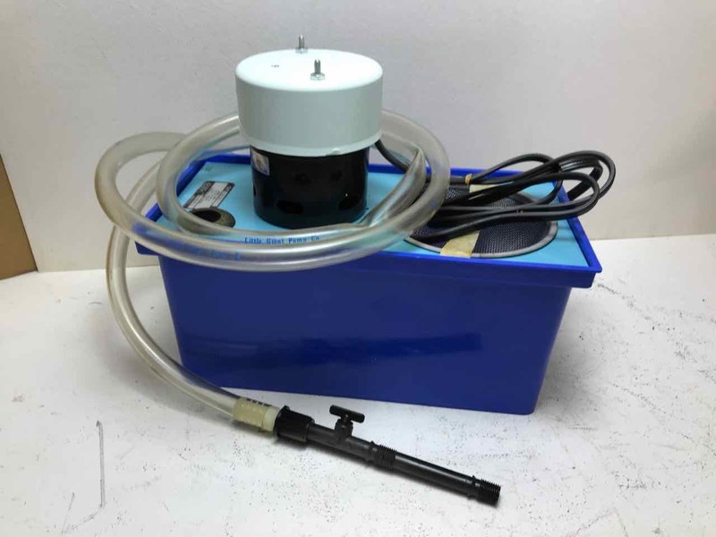 lot 781 image: Little Giant Machine Tool Coolant System