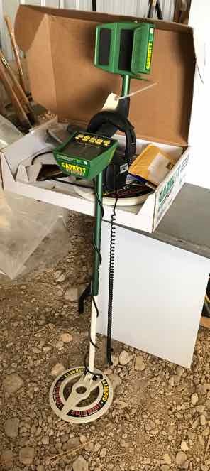 lot 816 image: Garrett GTI2500 Imaging Metal Detector with two heads and headphones